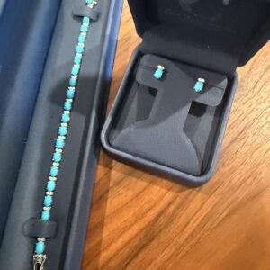 9.87ct Turquoise bracelet in 14K white gold