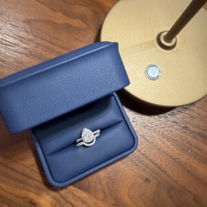 1ctw Pear engagement ring with wedding band